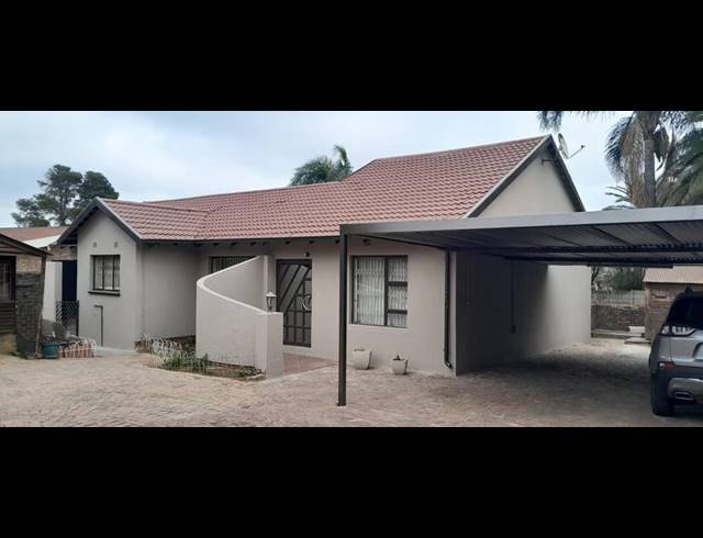 6 BEDROOM HOUSE FOR SALE IN NORKEM PARK